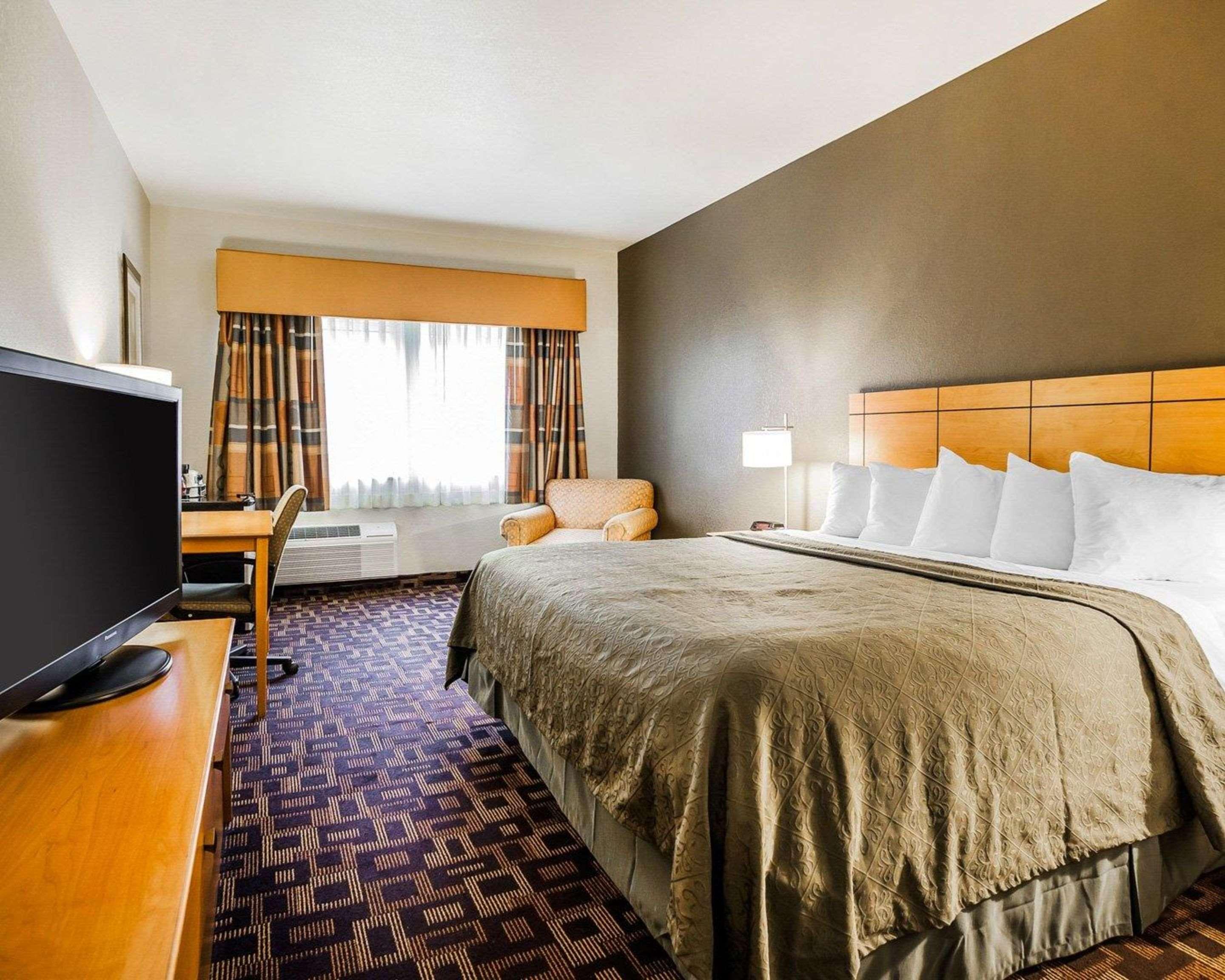 Quality Inn & Suites Des Moines Airport Ngoại thất bức ảnh
